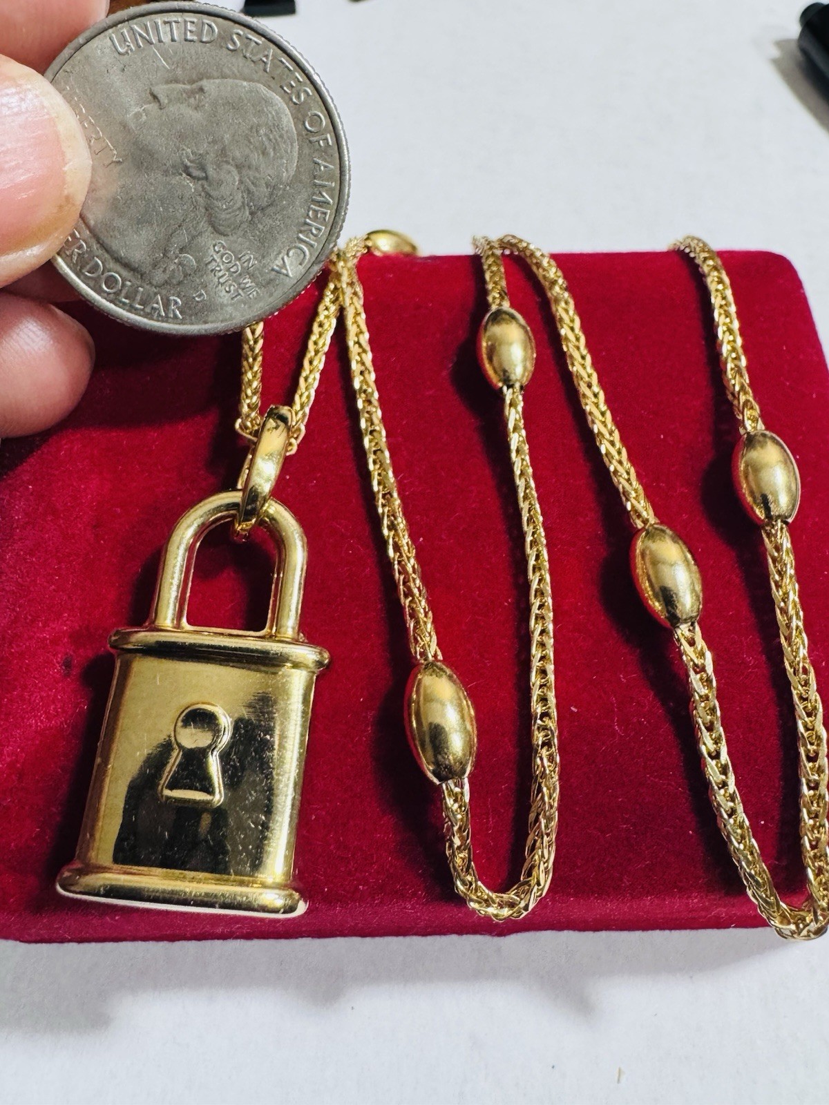 RARE 18K 750 Genuine Gold Oval Chain Padlock Necklace 17.6”/18” Long 9.6g 2.2mm