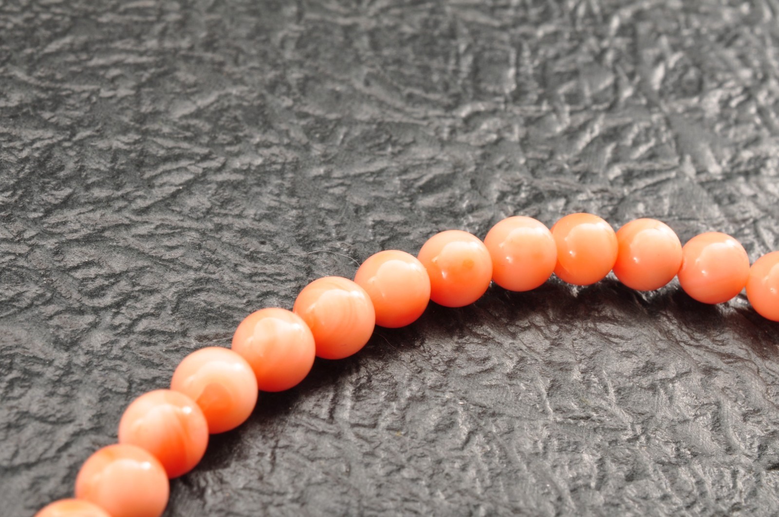Vintage Salmon pink coral Necklace and ear clip set (17.3in 152ct) Certificate
