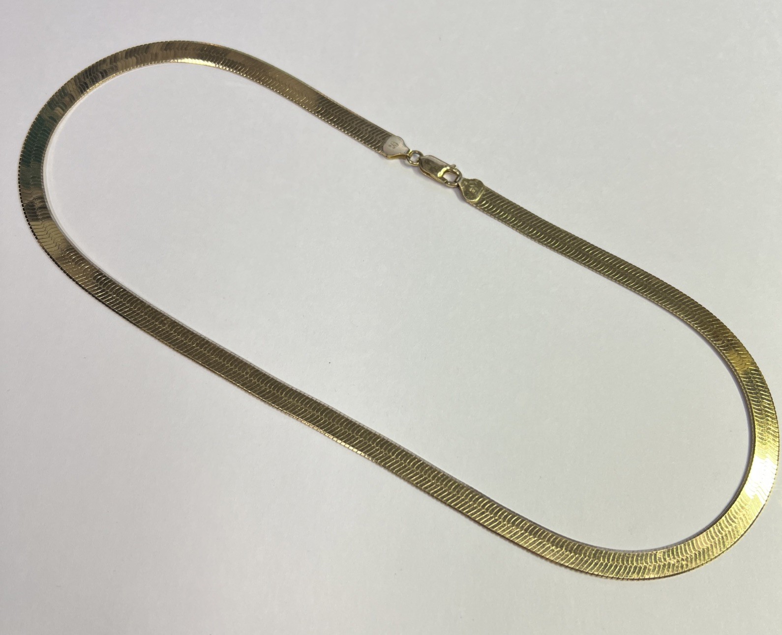 MILOR ITALY 7MM WIDE VTG HERRINGBONE 18″ 23.5GRAM CHAIN NECKLACE GOLD TONE
