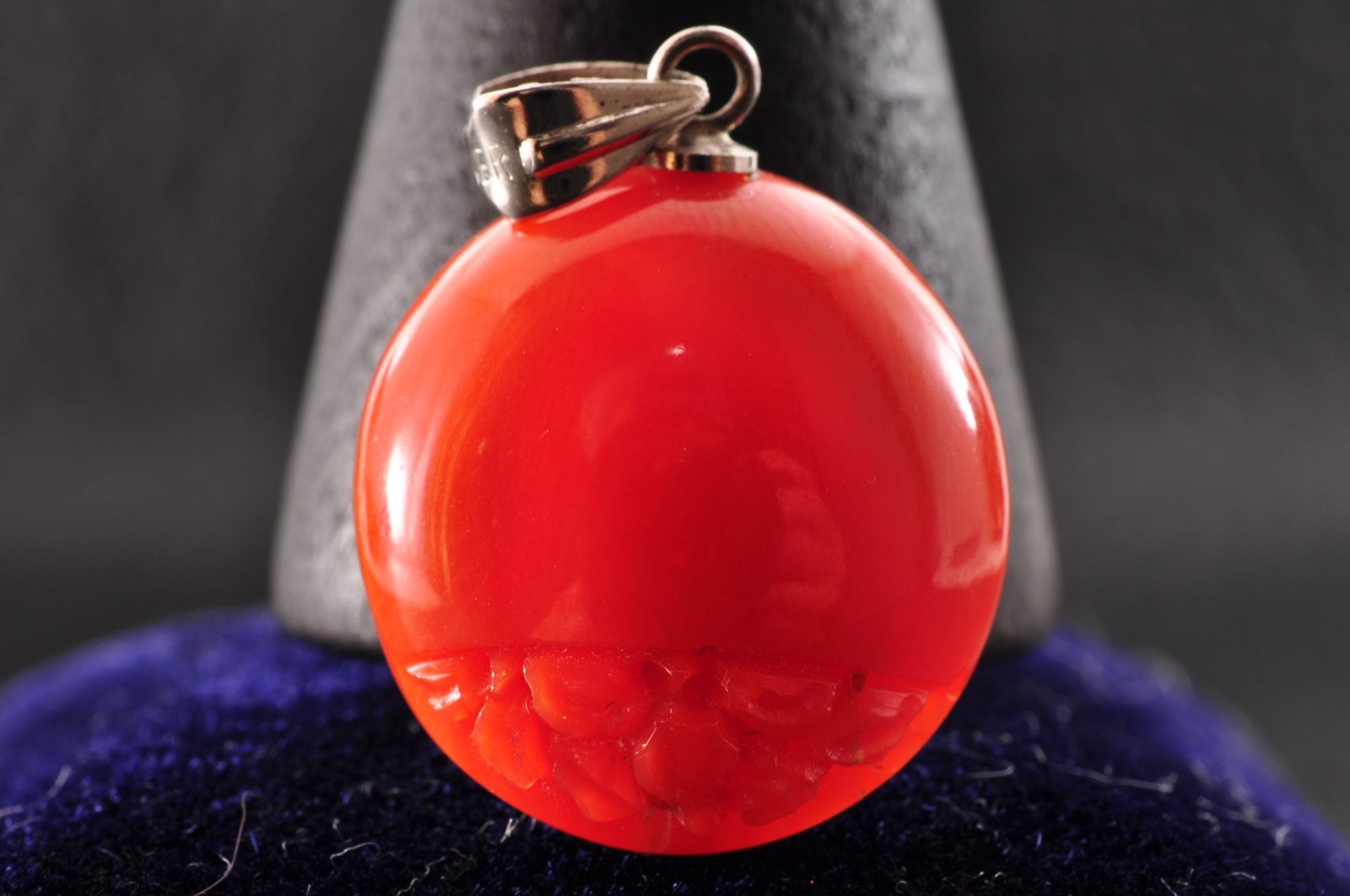 With Certification, Red coral pendant ( 19mm(0.74in) 13ct) carved Floral pattern