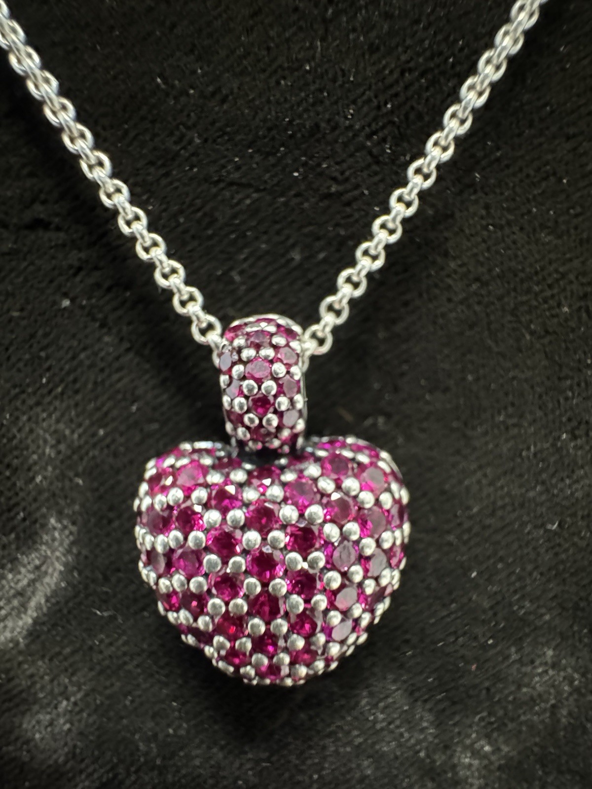 Beautiful Thomas Sabo 925. Sterling Rolo Necklace With Ruby Pave Heart Pendant