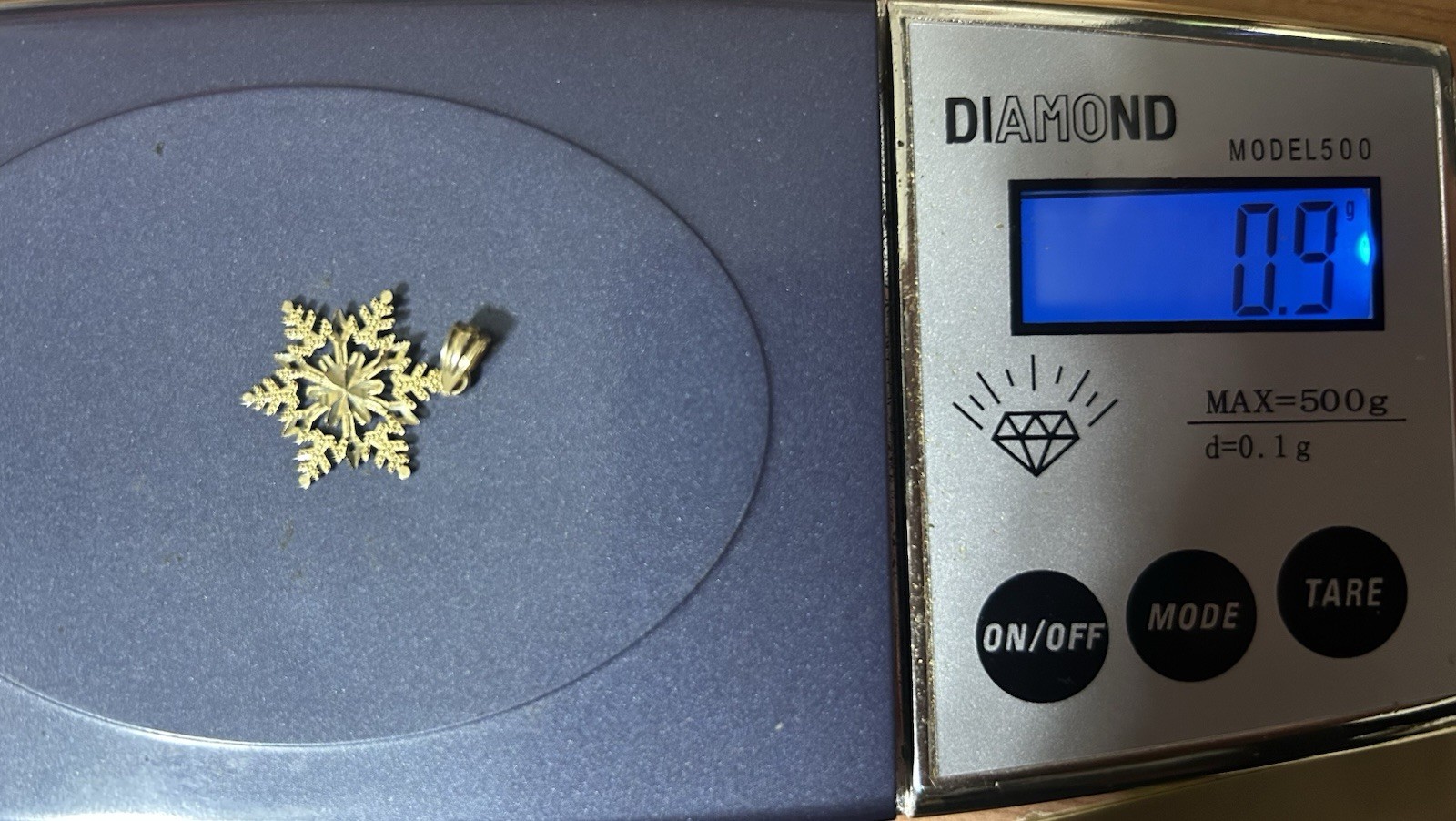 Vintage 14K Yellow Gold Diamond Cut Snowflake Pendant Charm 0.9g Anchor Mark