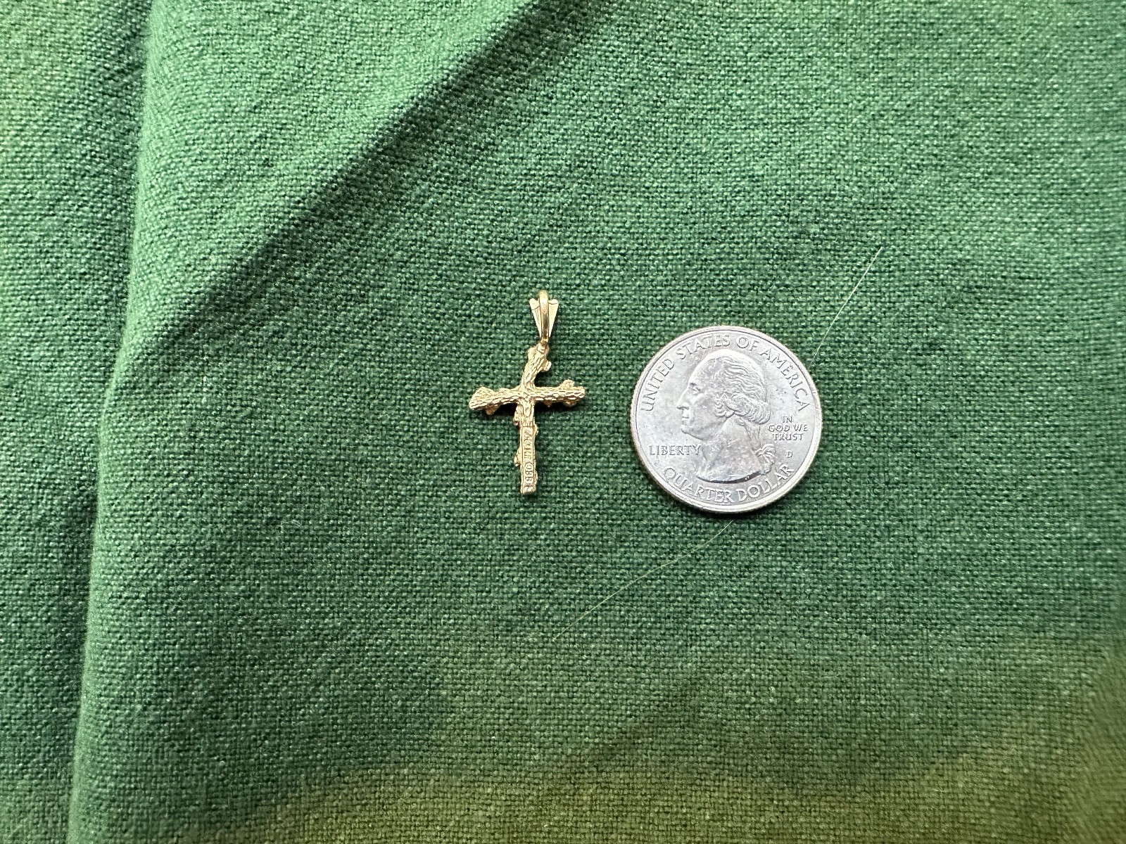14K Yellow Gold Rustic Twig Cross Pendant – Organic Branch Design – 1.4g