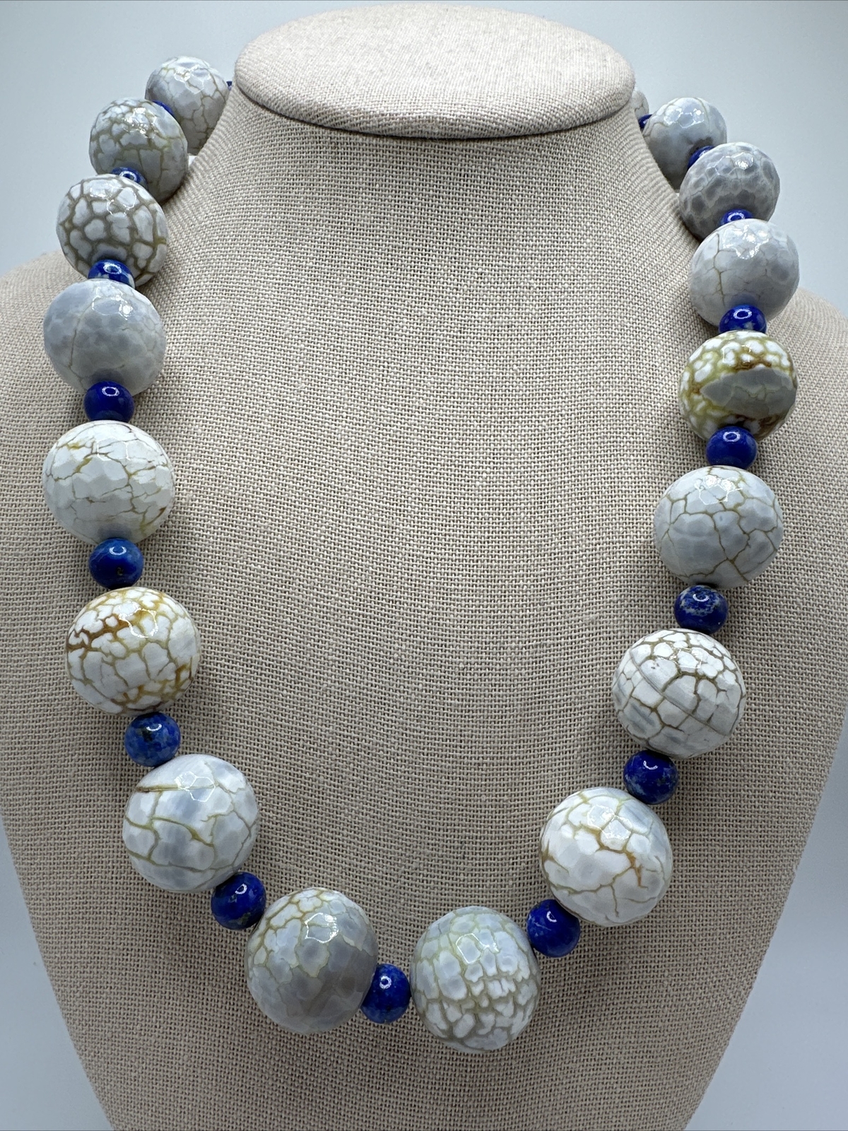 Mine Finds By Jay King Beautiful Cracked Agate & Lapis Lazuli Beaded Necklace