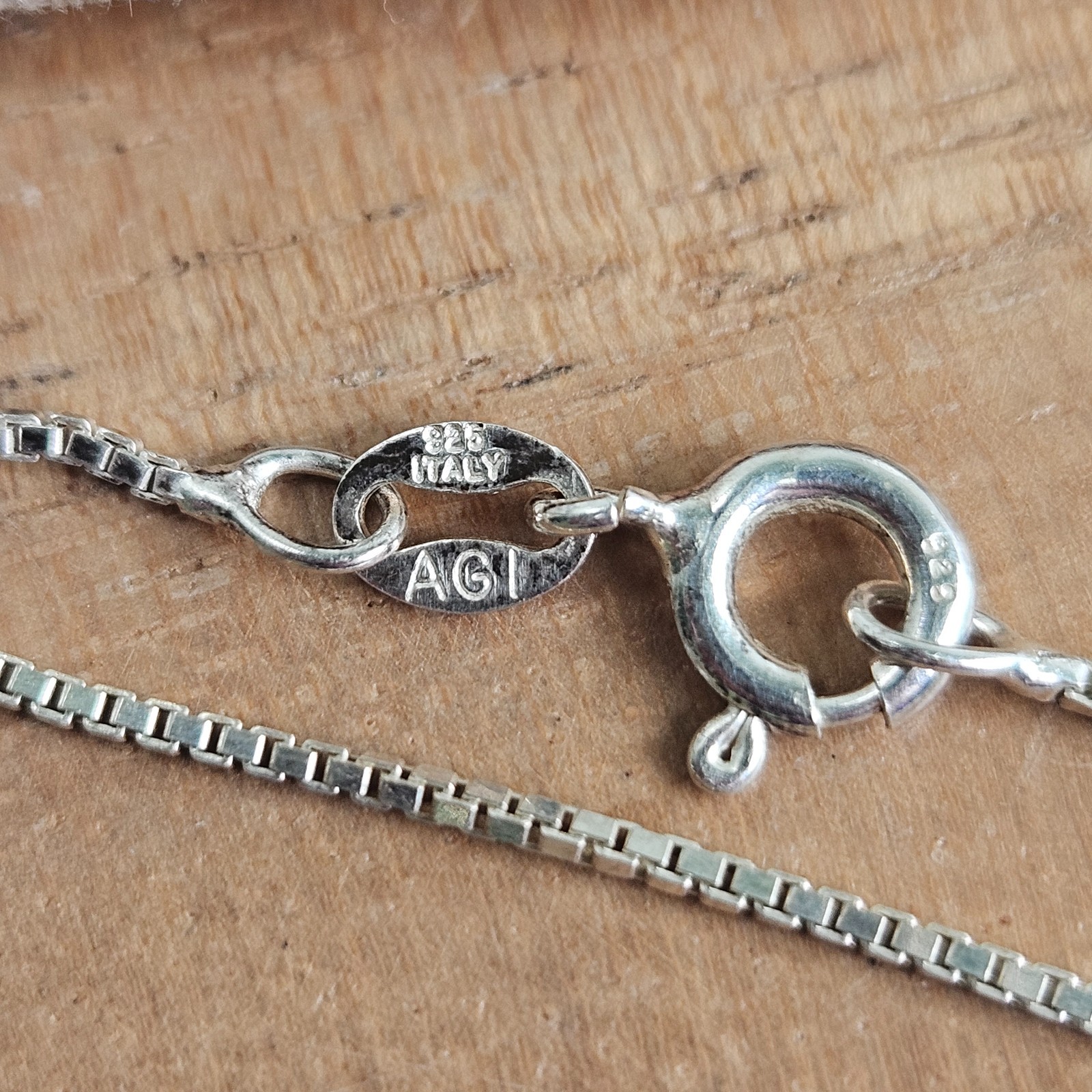 Vintage Sterling Silver 925 Rounded Box Chain 22″ AGI Necklace Italy Spring Ring