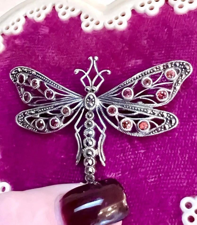 LOVELY Designer Sterling Silver & Garnet Dragonfly Brooch/Pendant Necklace