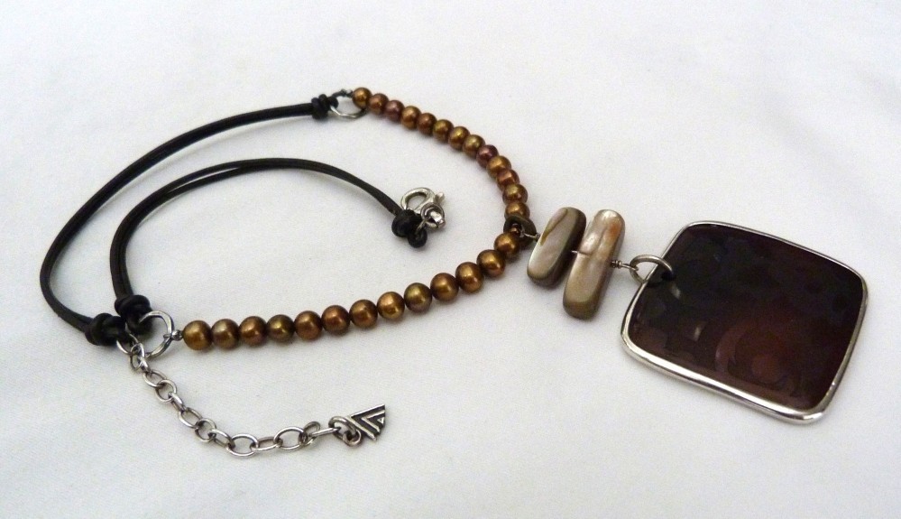 N1803 SILPADA STERLING SILVER CARVED SHELL BRONZE PEARL LEATHER CORD NECKLACE