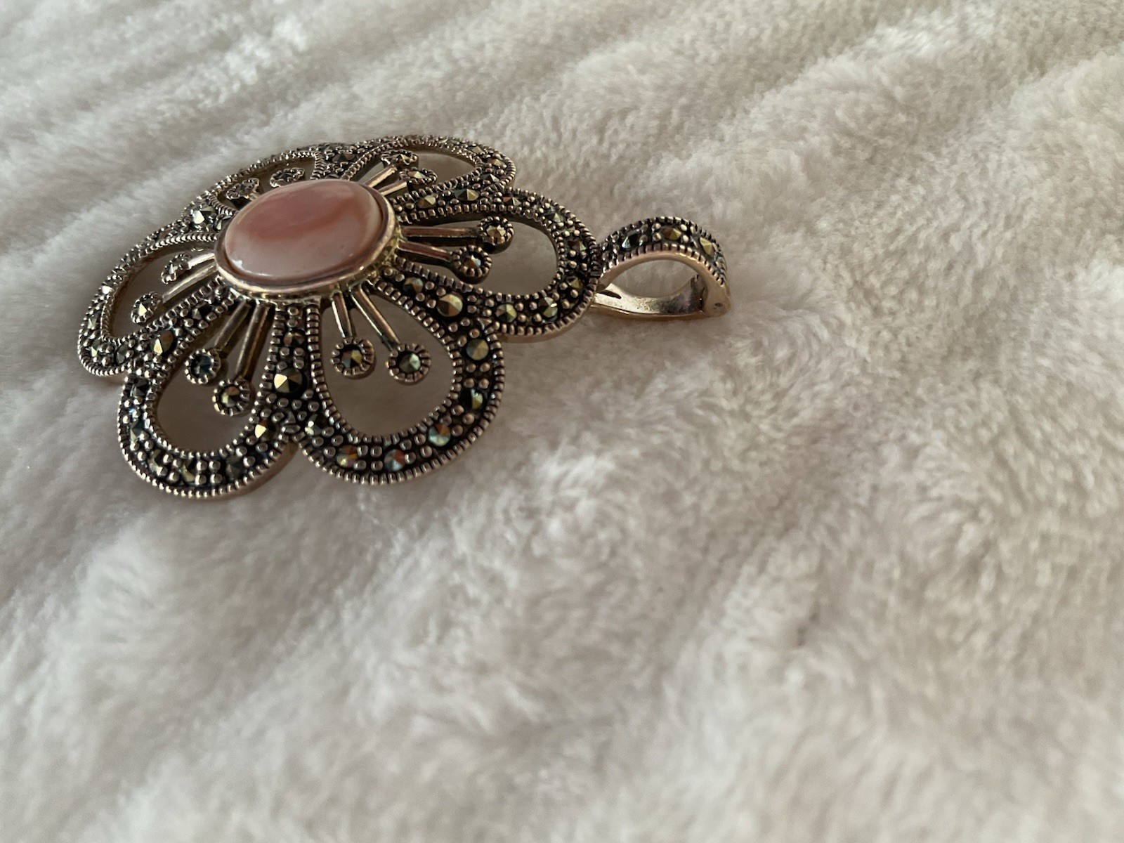 925 Sterling Silver Marcasite & Pink Mother Of Pearl Pendant