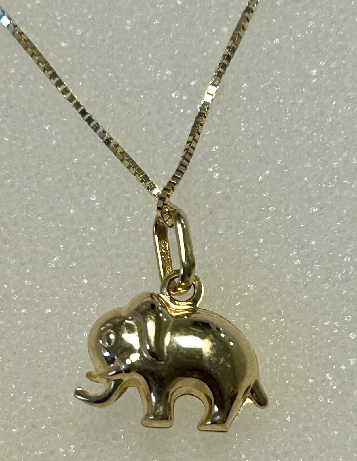 9ct Gold 45cm Elephant Solid Pendant & Chain Necklace In Original Packaging 1.2g