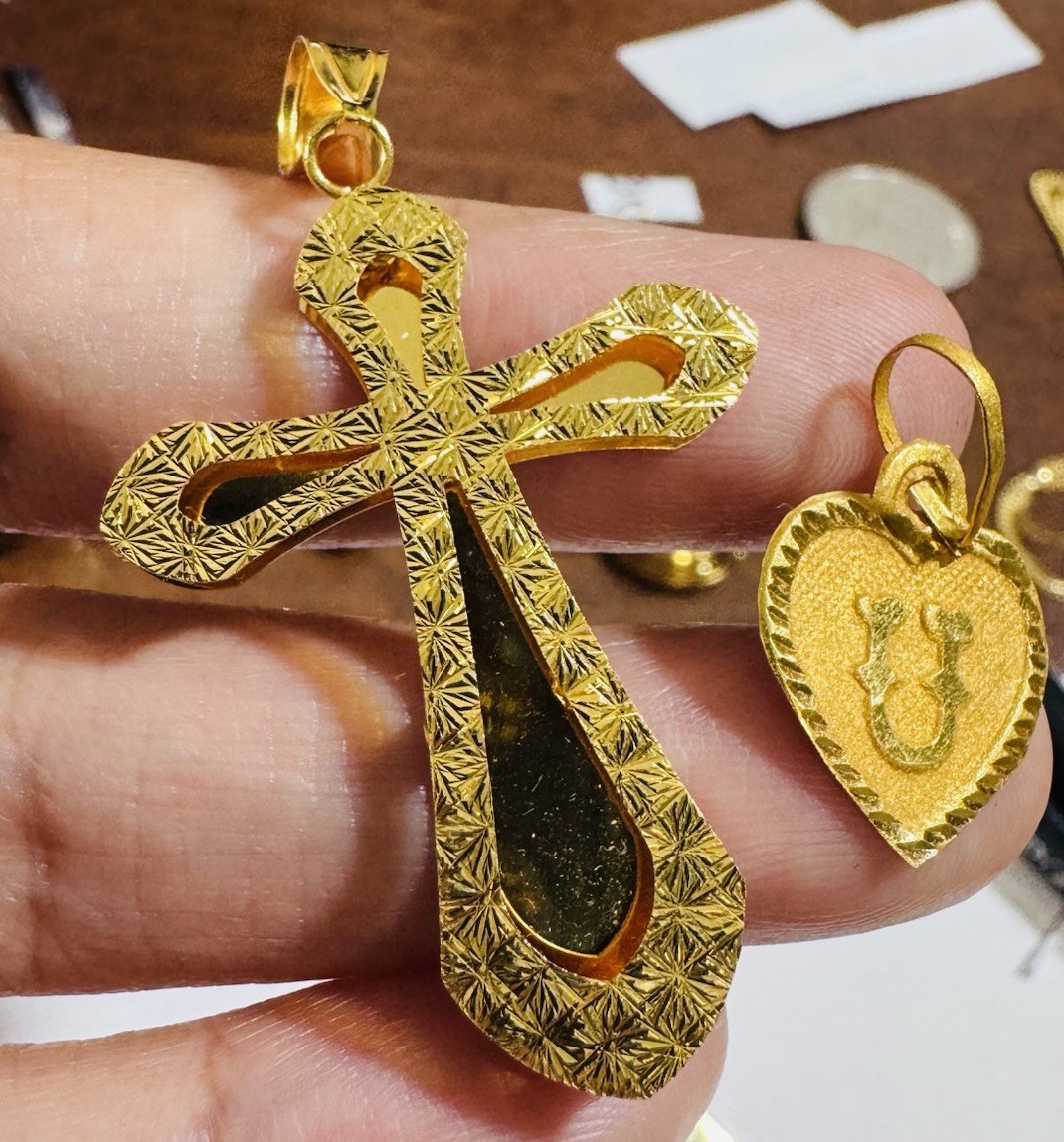 22K 916 Fine Real Gold Two Set U Heart & Cross Pendant 4.5g