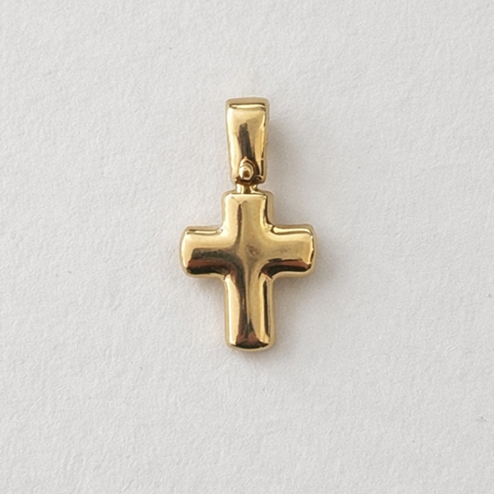14K Gold Plain Cross Pendant 0.75in Polished Finish