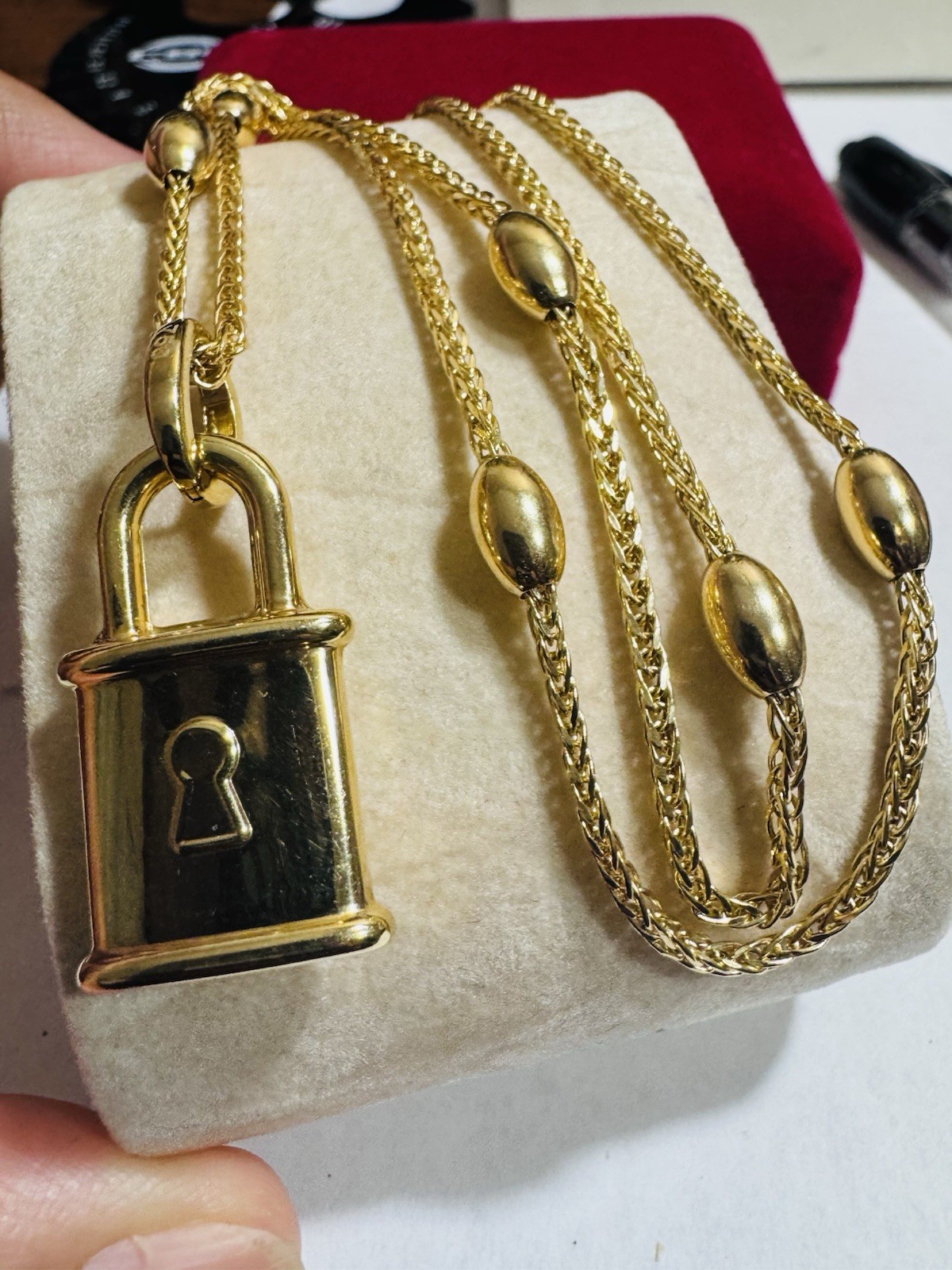 RARE 18K 750 Genuine Gold Oval Chain Padlock Necklace 17.6”/18” Long 9.6g 2.2mm