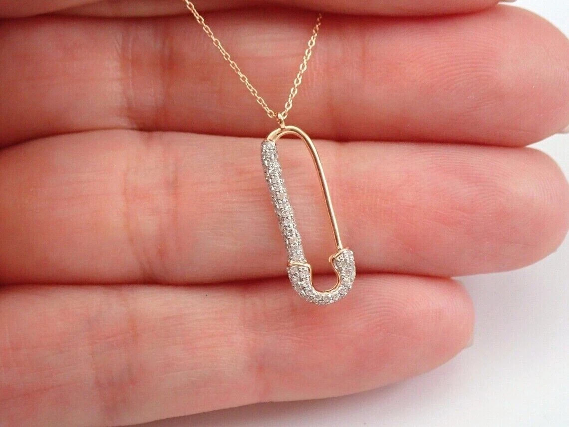 1.10Ct Round Cut Diamond SAFETY PIN Pendant 14K Yellow Gold Plated 18″