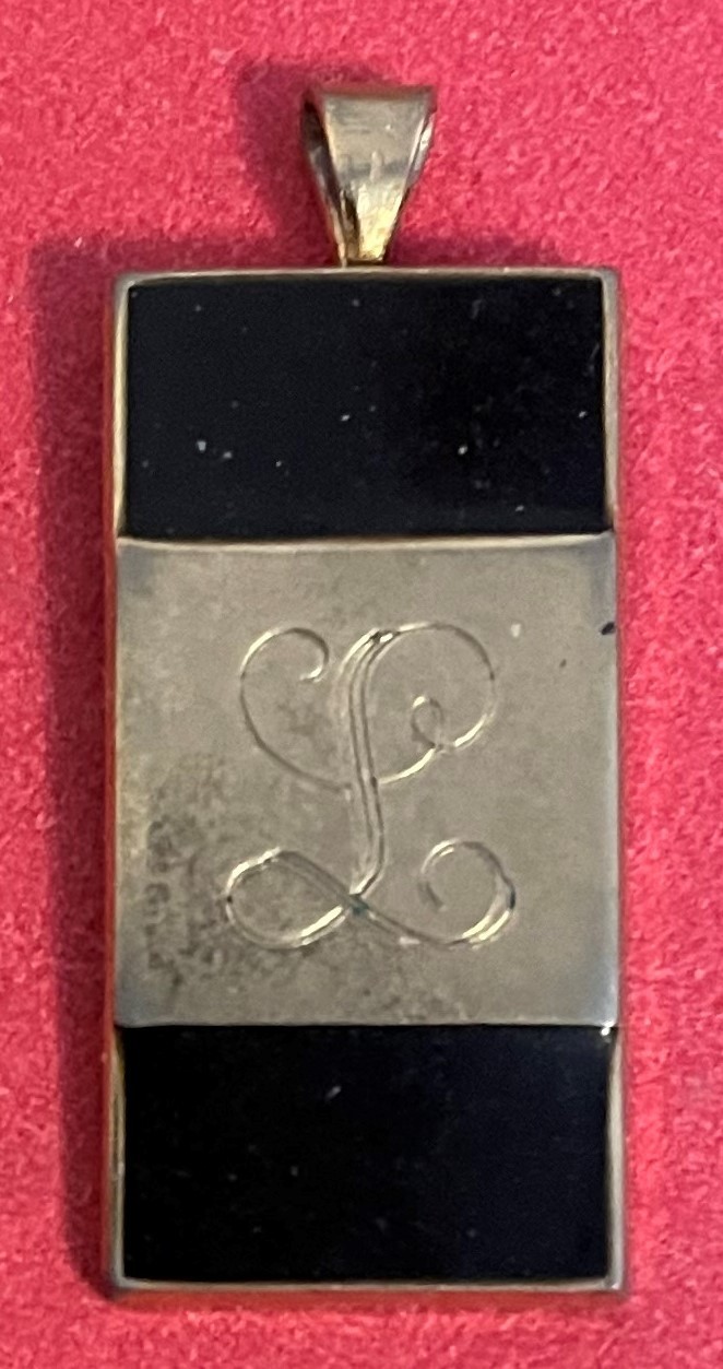 Ladies Rectangular Gold and Onyx Pendant Inscribed with Script “L” – as shown