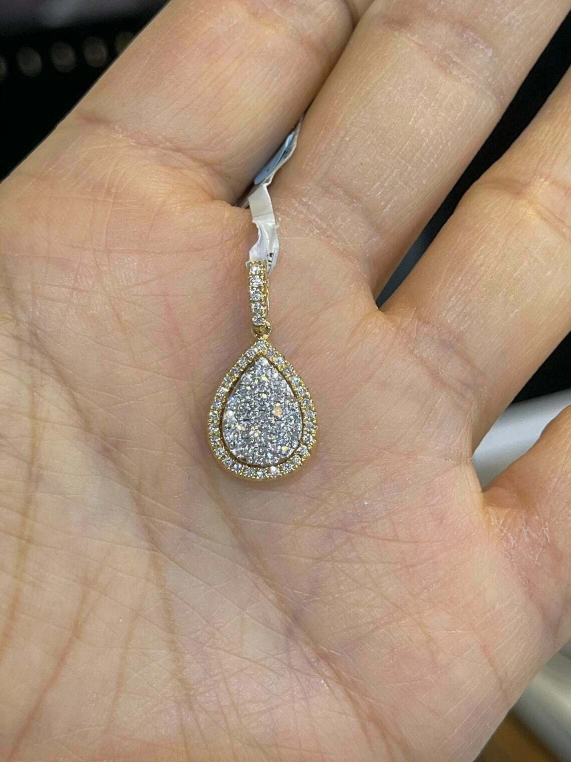 1Ct Round Cut D/VVS1 Diamond Teardrop Pendant Free Chain 14K Yellow Gold Finish