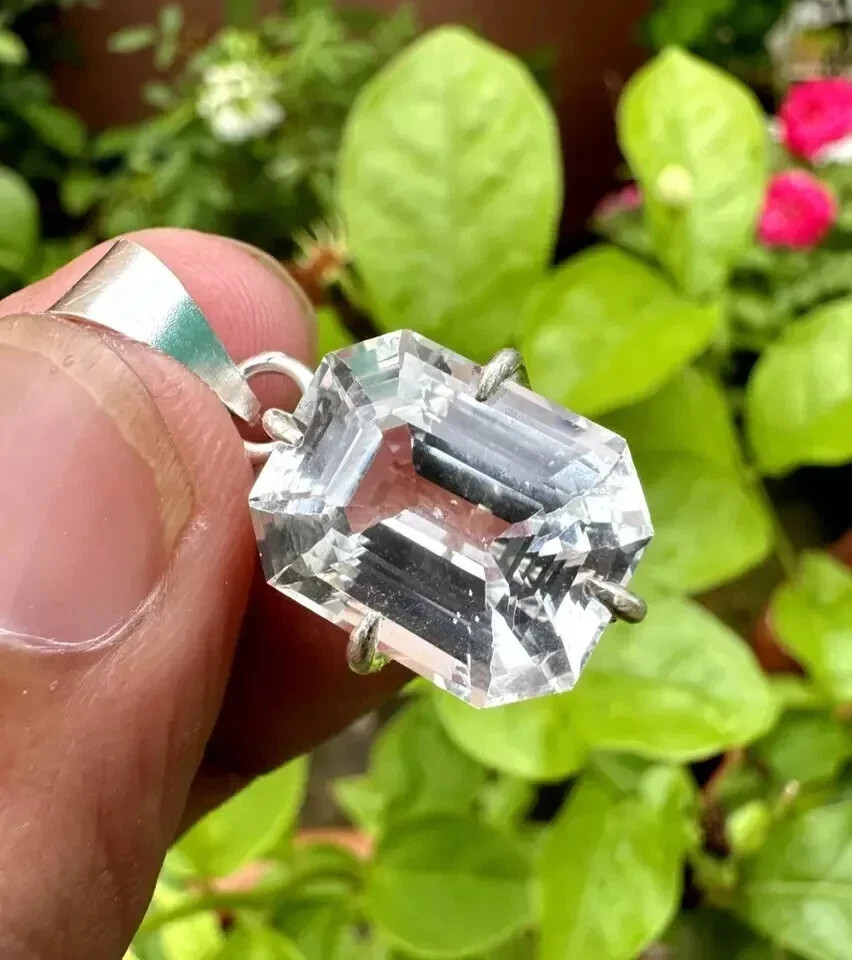 Natural Certified 25 Ct Emerald White Sapphire 925 Solid Silver Pendant