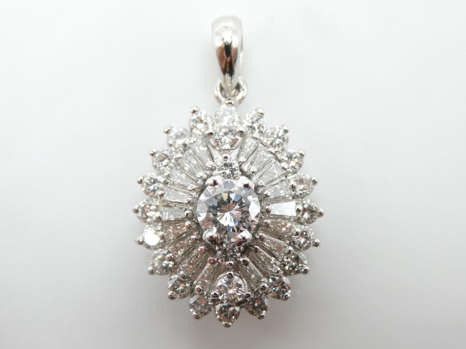 Pt900 Platinum 1.65ctw Diamond Ballerina Cluster Pendant Vintage Retro 7.4g