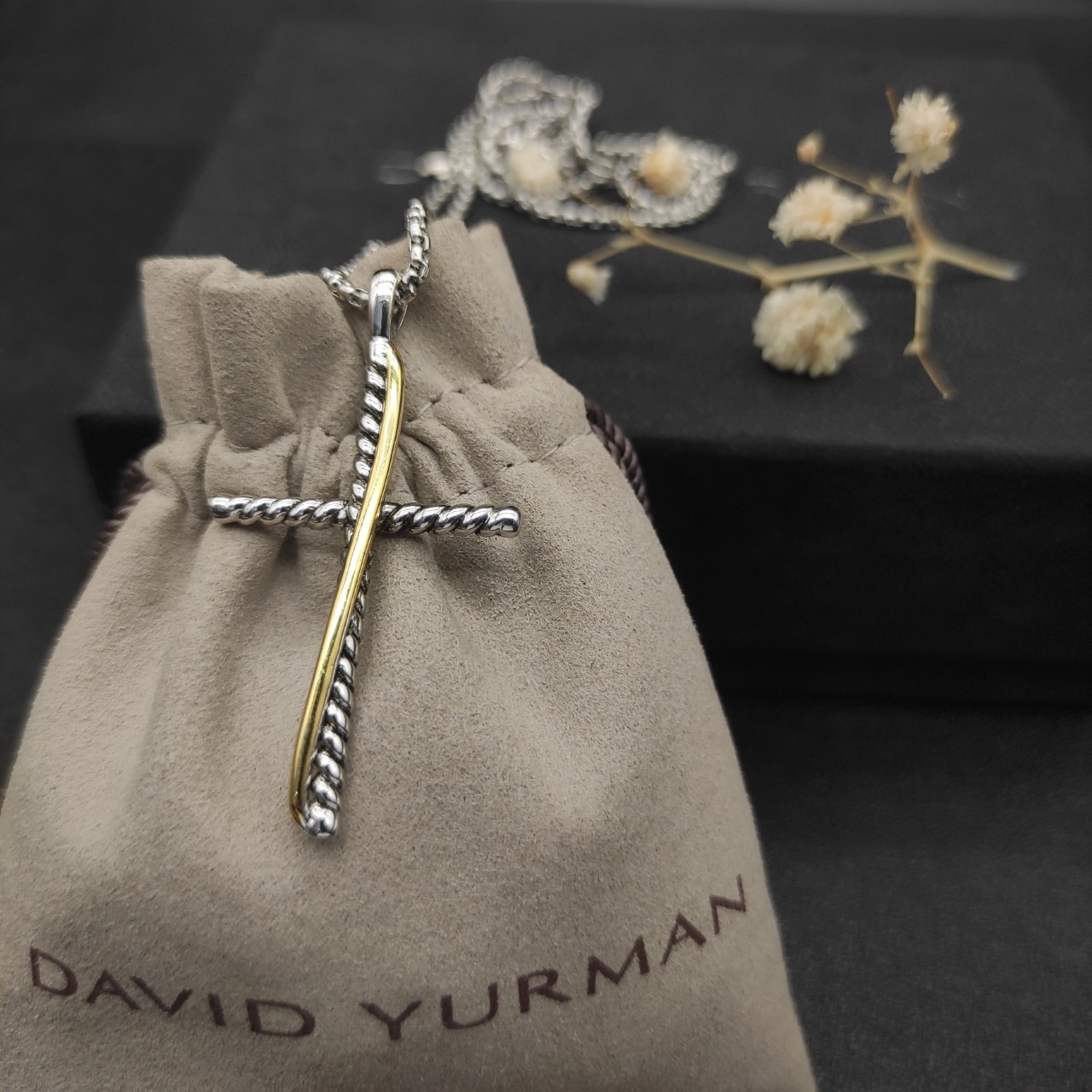 David Yurman 925 Sterling Silver 18K Gold Cable Cross Pendant Box Chain Necklace