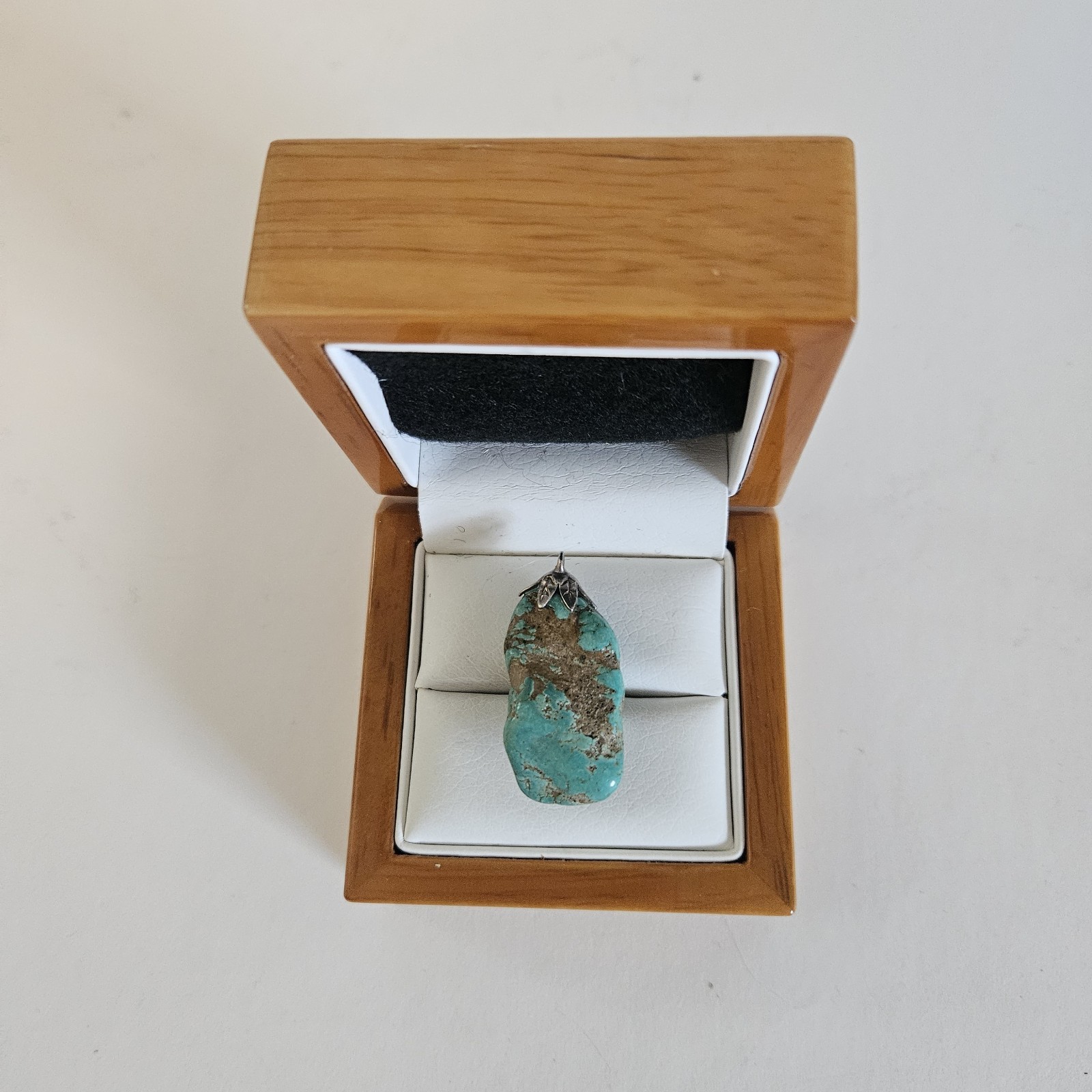 VTG Rough Green Turquoise Stone 1 3/8 x 5/8″ Pendant Southwestern Ethnic Jewelry