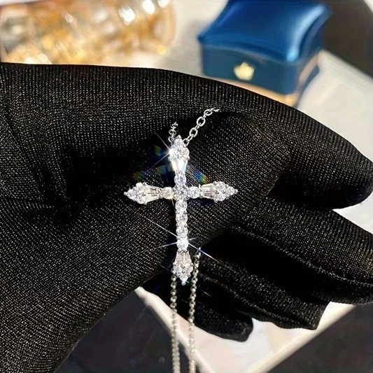 2Ct Round Cut Lab Created Diamond Women CrissCross Pendant 14k White Gold Plated