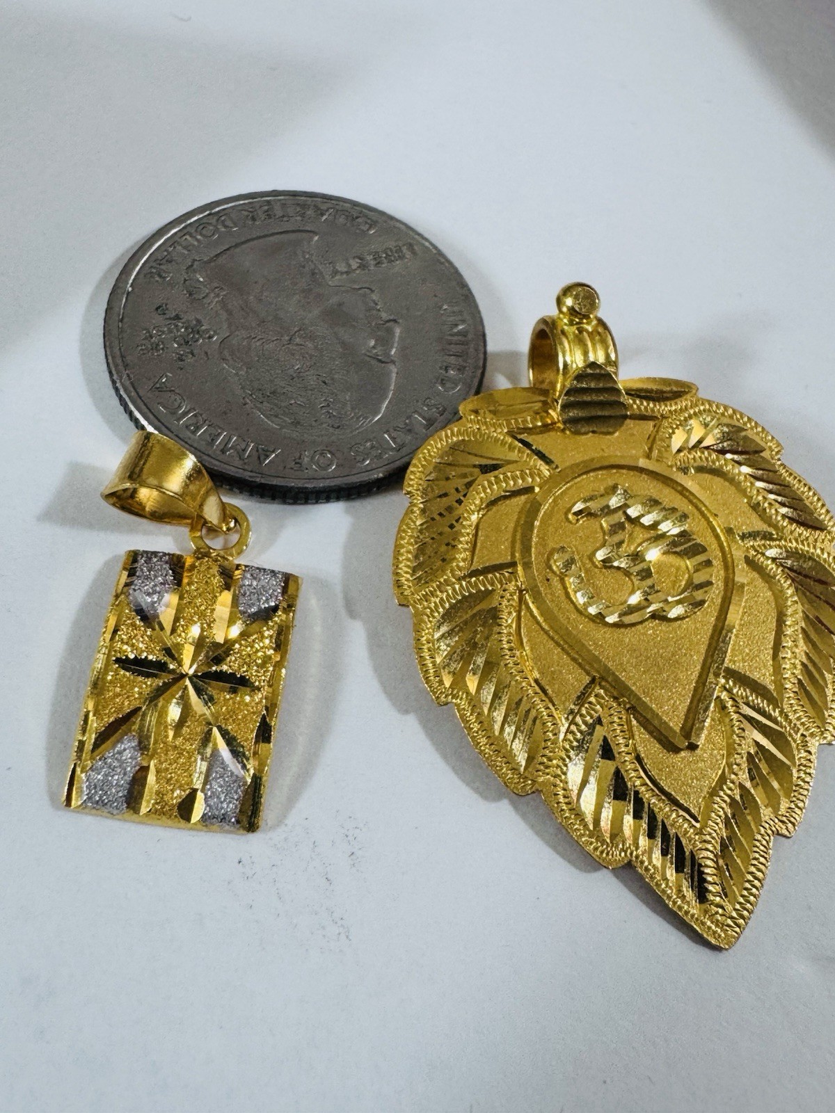 22K 916 22C Real Gold Two Set of Pendant 1 x Heart & 1x Rectangle 7.8g WOMENS