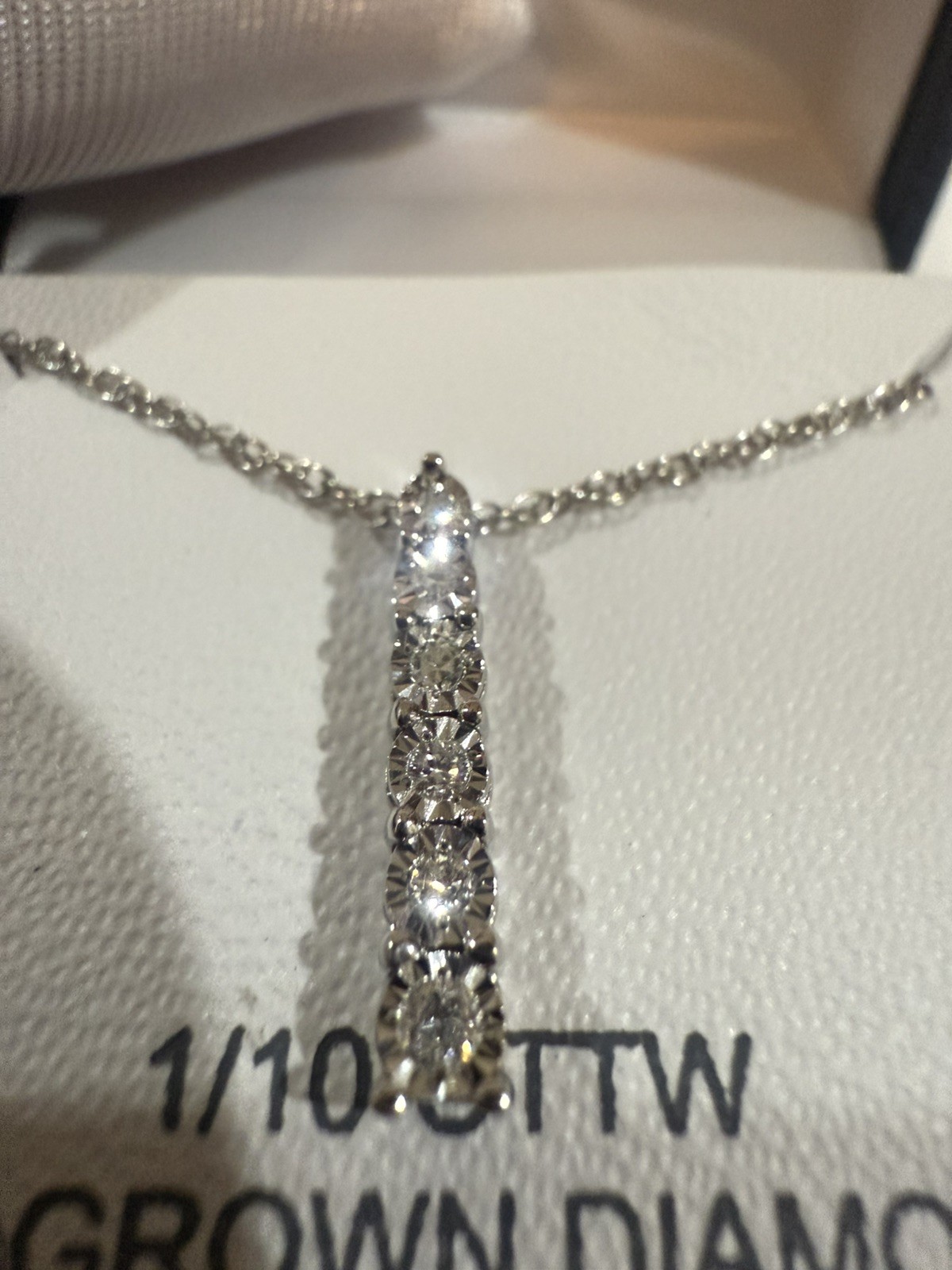 JC Penny Sterling Silver 1/10 ct Diamond Pendant Necklace 18″ NEW Original Box