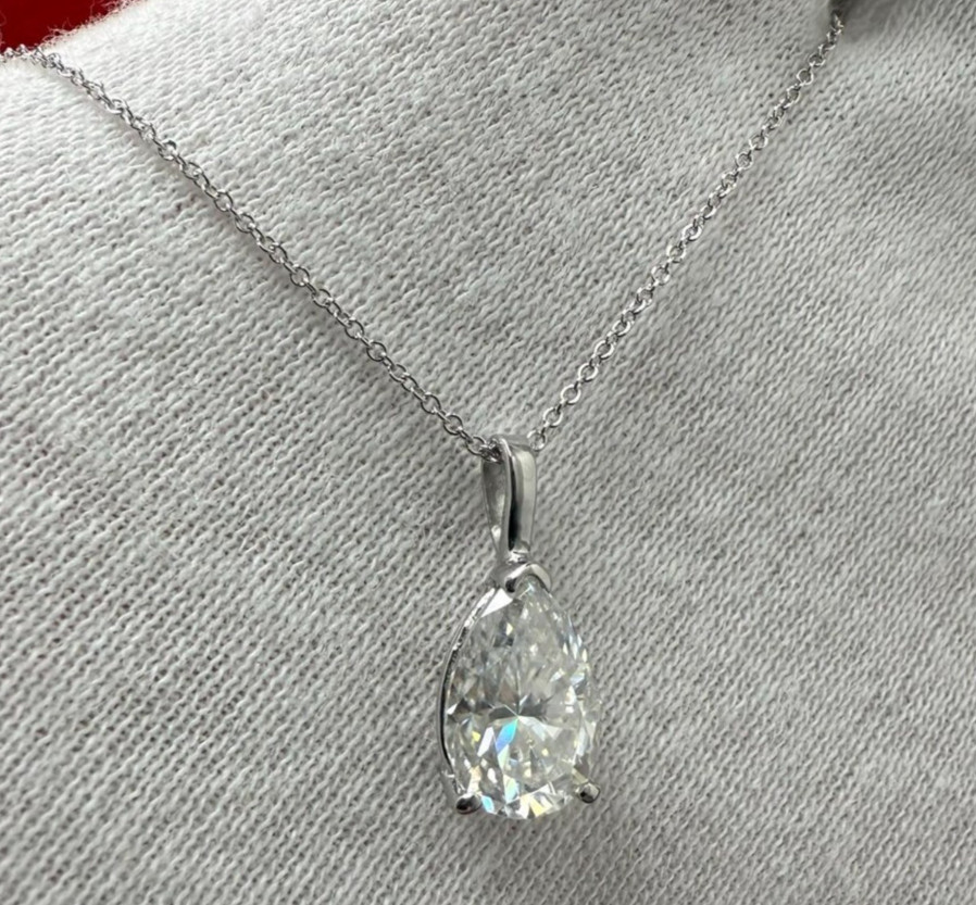 IGI Pear-Cut 7.00Ct EF/VS1 Lab Grown Diamond Necklace& Pendant 14k White Gold