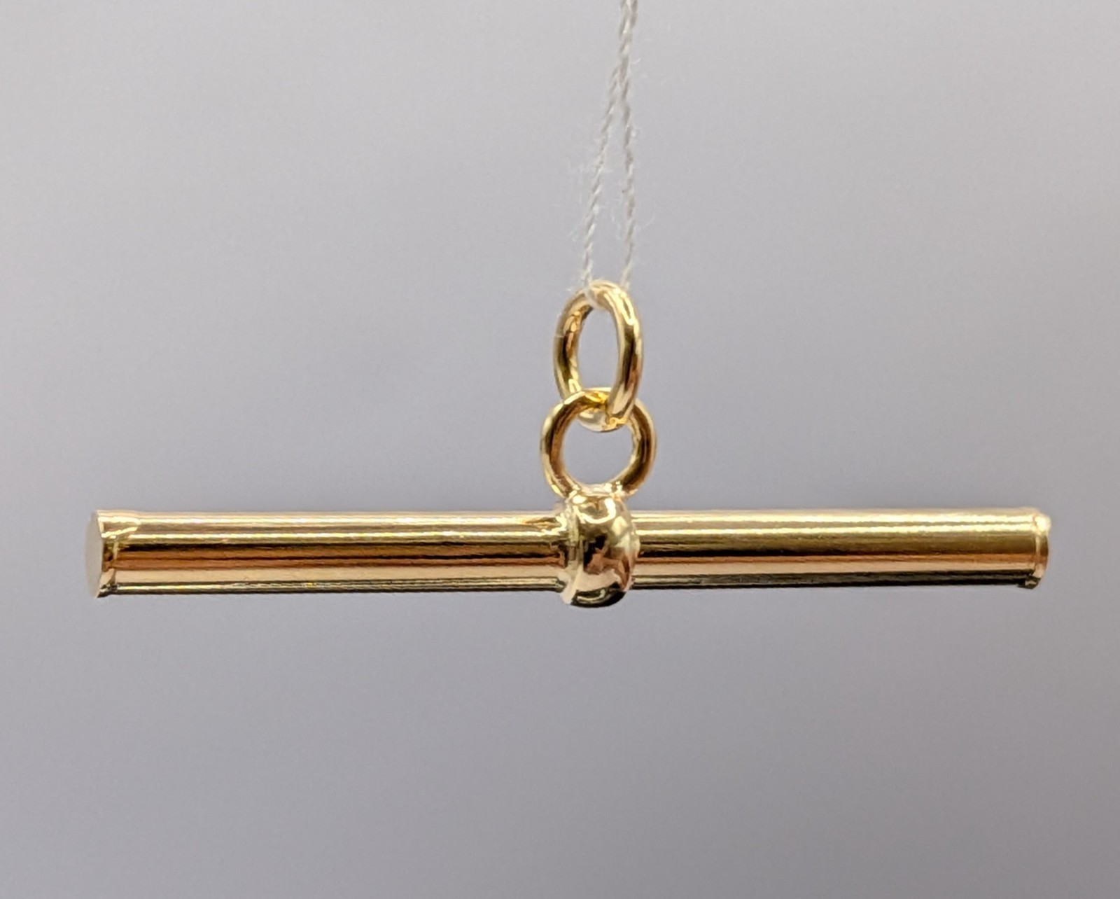 9ct Yellow Gold 30mm Round T-Bar Pendant WITHOUT CHAIN