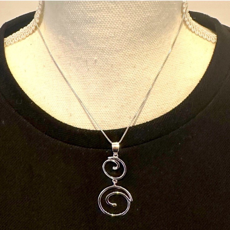 Sterling Silver Double Swirl Necklace 16”