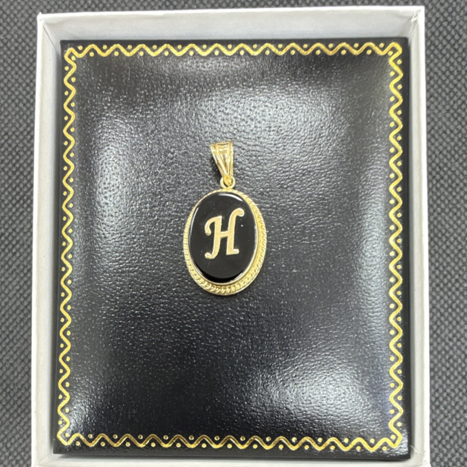 Yellow Gold 14k 1.8 gm onyx oval H initial pendant charm alphabet jewelry