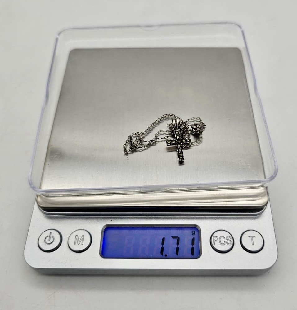 Sterling Silver Marcasite Cross Pendant With A Chain Necklace