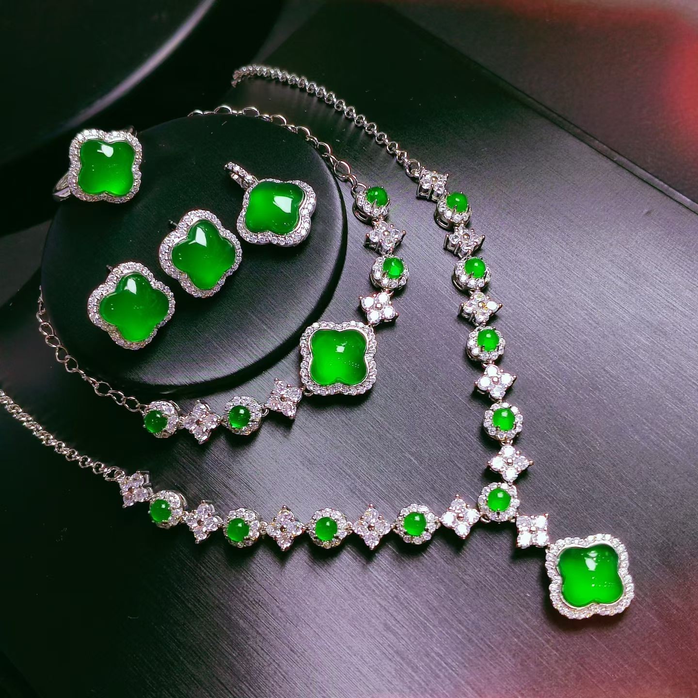 Natural Jade light green Noble luck Bracelet/Pendant/Earrings/Rings Necklace SET
