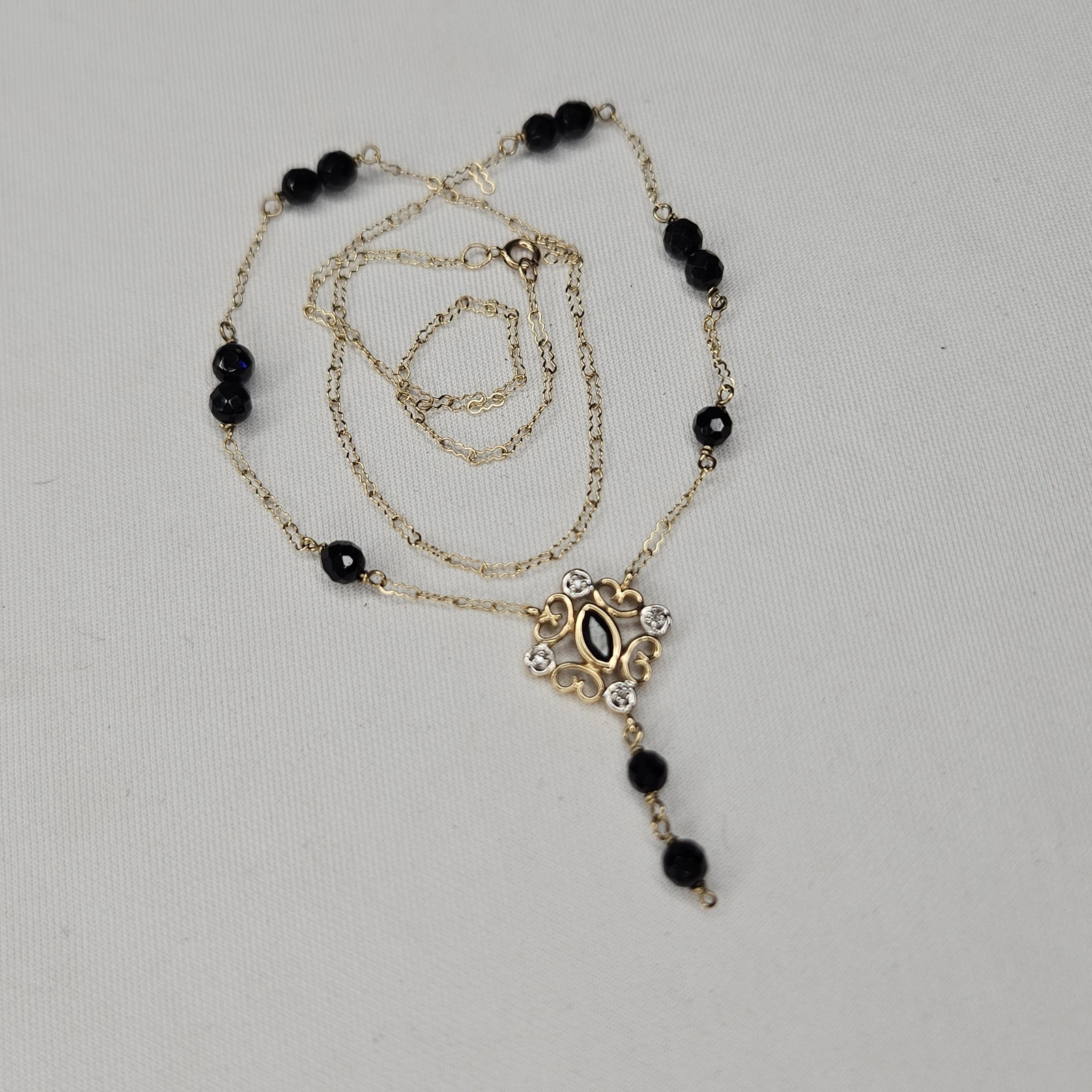 Vintage 10k Yellow Gold 16.5″ Necklace 3g Crinkle Chain Black Onyx Dangle Charm