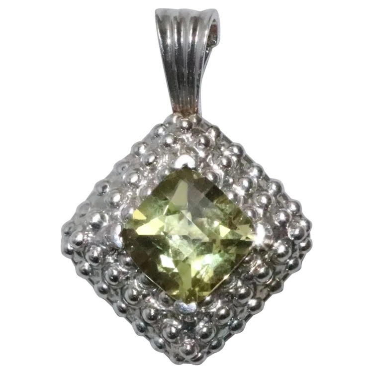 14 KT White Gold Peridot Pendant
