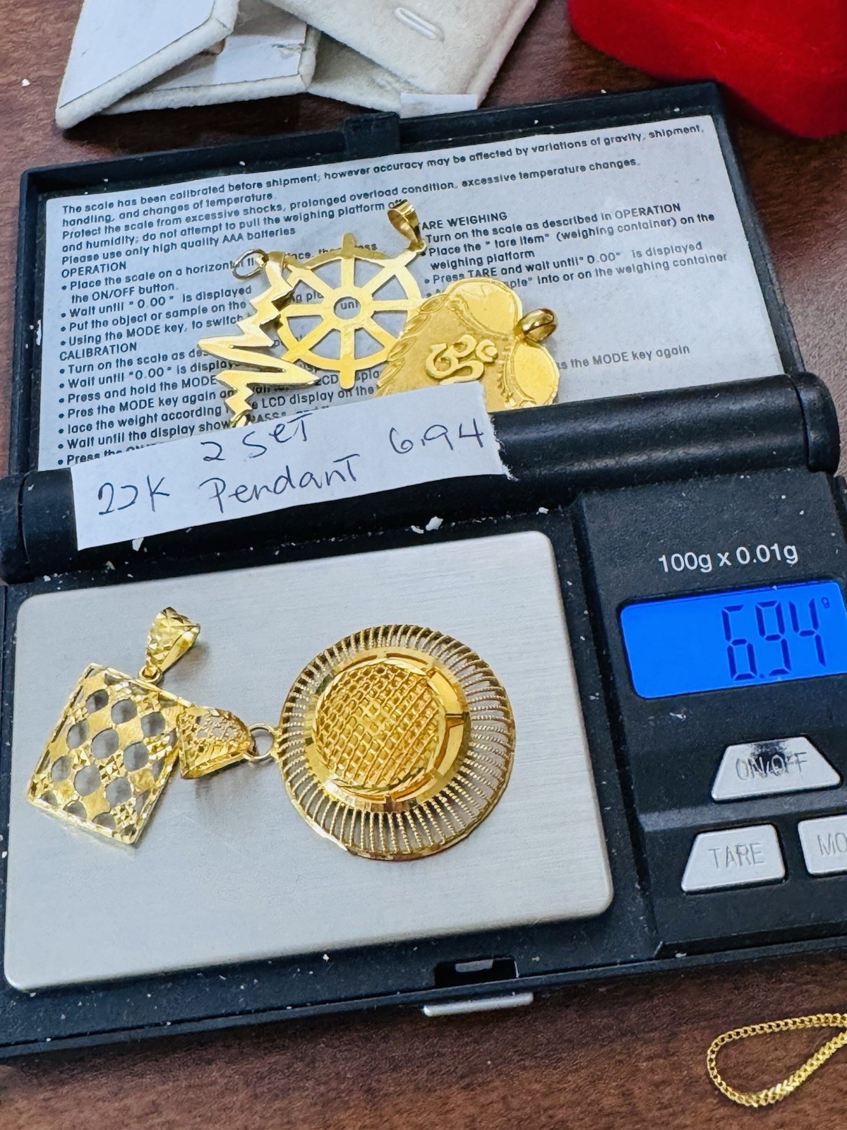 22K 916 22C Real Gold Two Set of Pendant 1 x Rectangle & 1x Round 6.94g