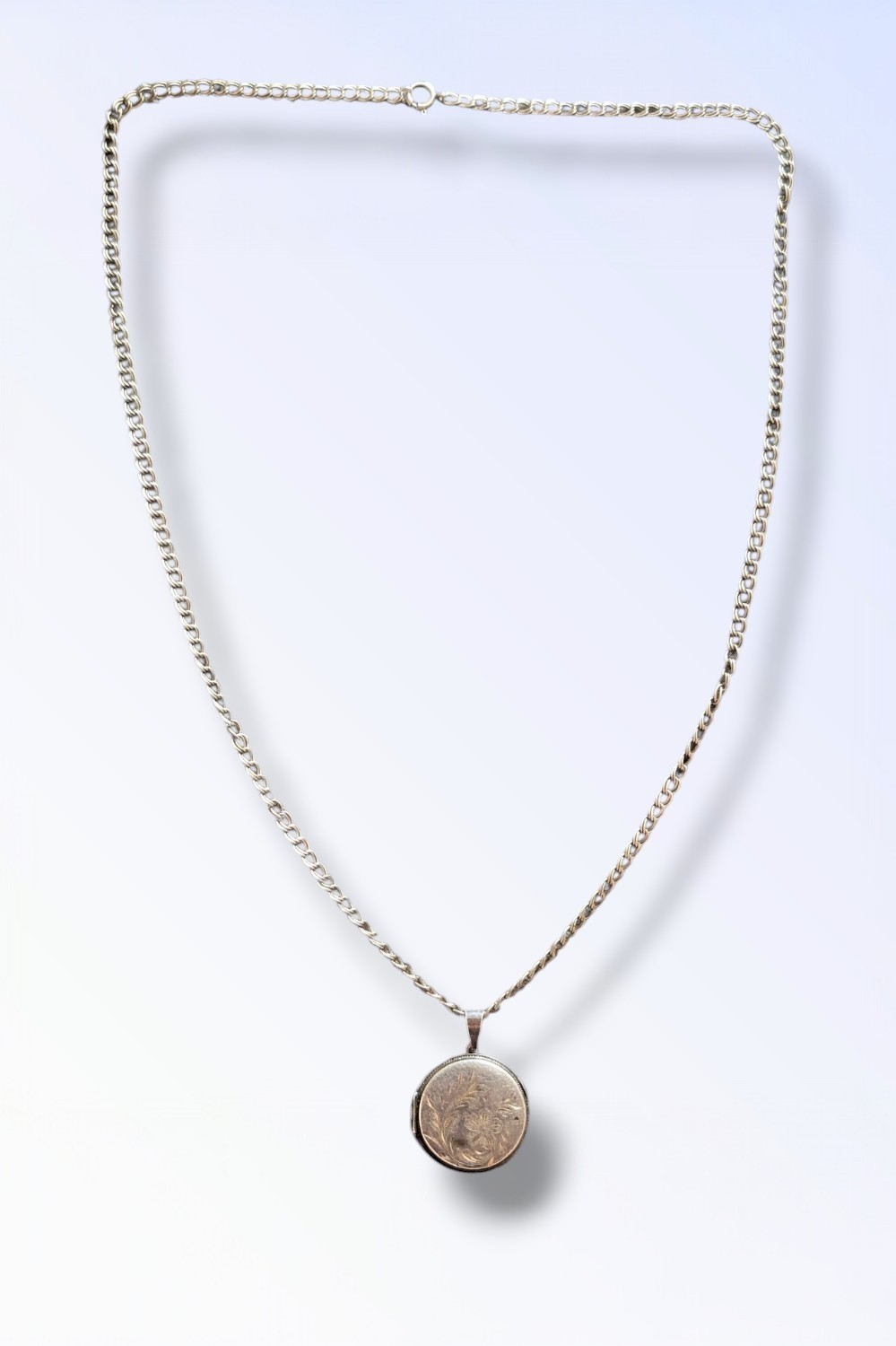 Vintage 1977 Sterling Silver Floral Locket Necklace 925 Photo Pendant Heavy 22g