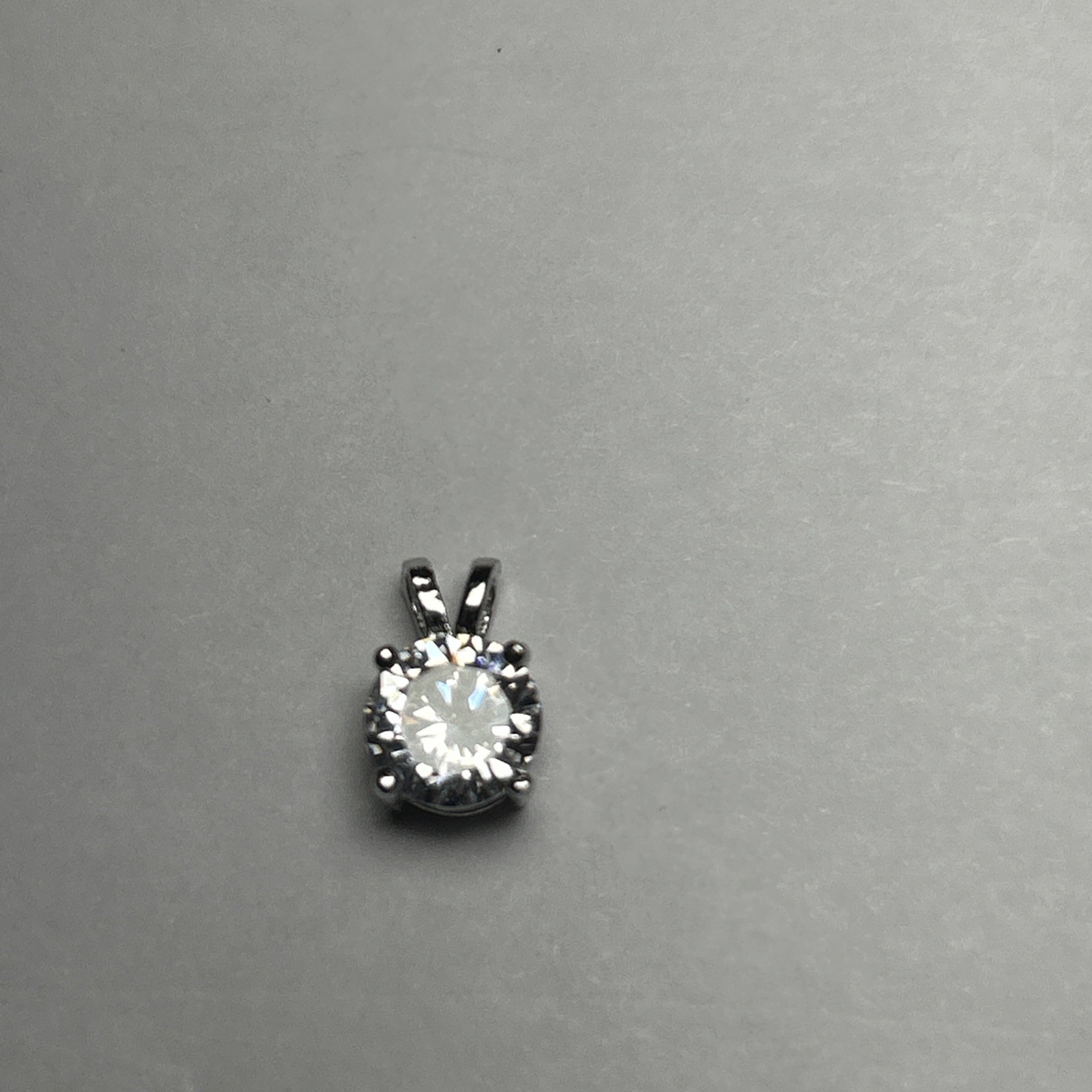 925 Sterling Silver Cz Round White Clear Ice Solitaire Pendant 7mm Colorless NEW