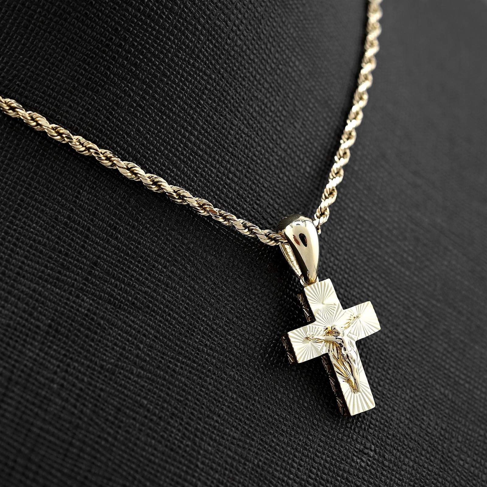 10k Yellow Gold Religious Crucifix Cross Pendant 1.5g Unisex Adults Charm