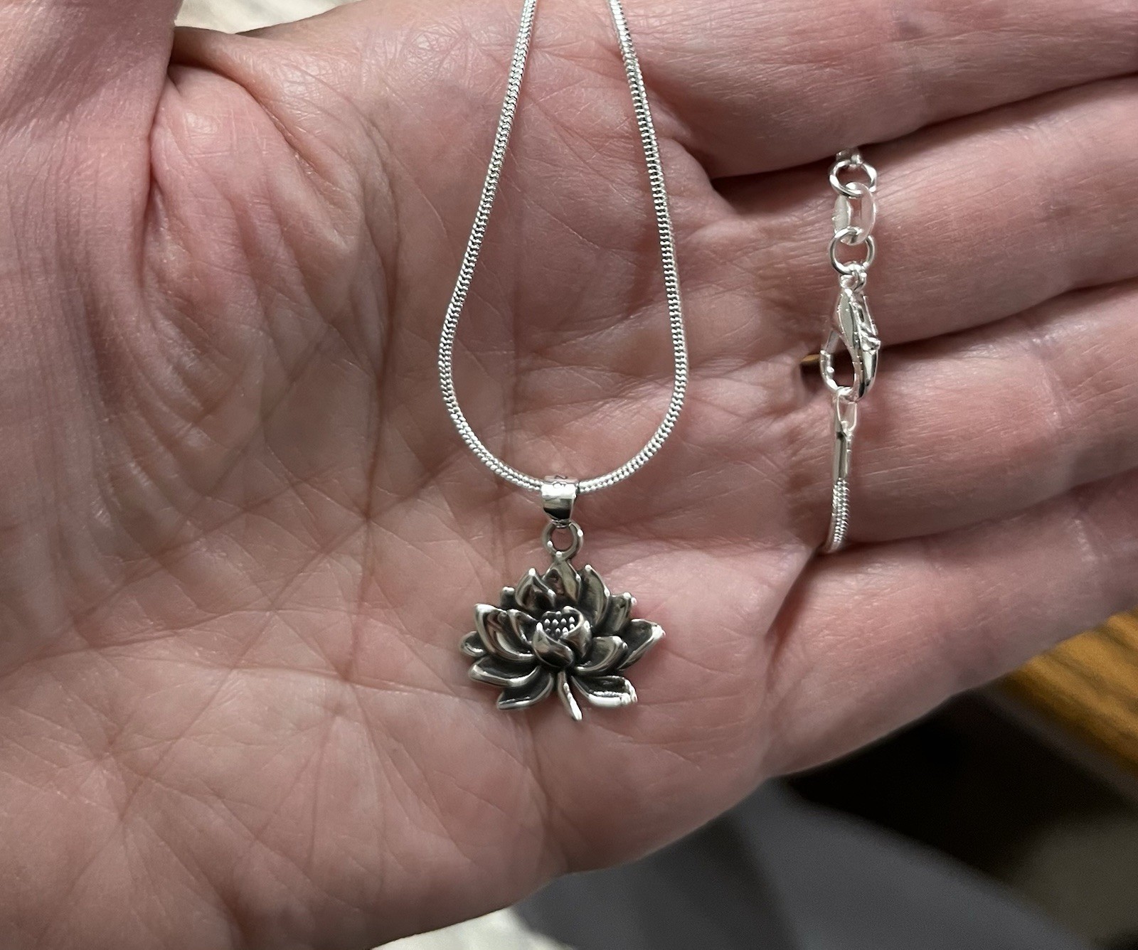 Sterling Silver Lotus Flower Pendant Necklace 18in Snake Chain ❤️Nice Gift🪷