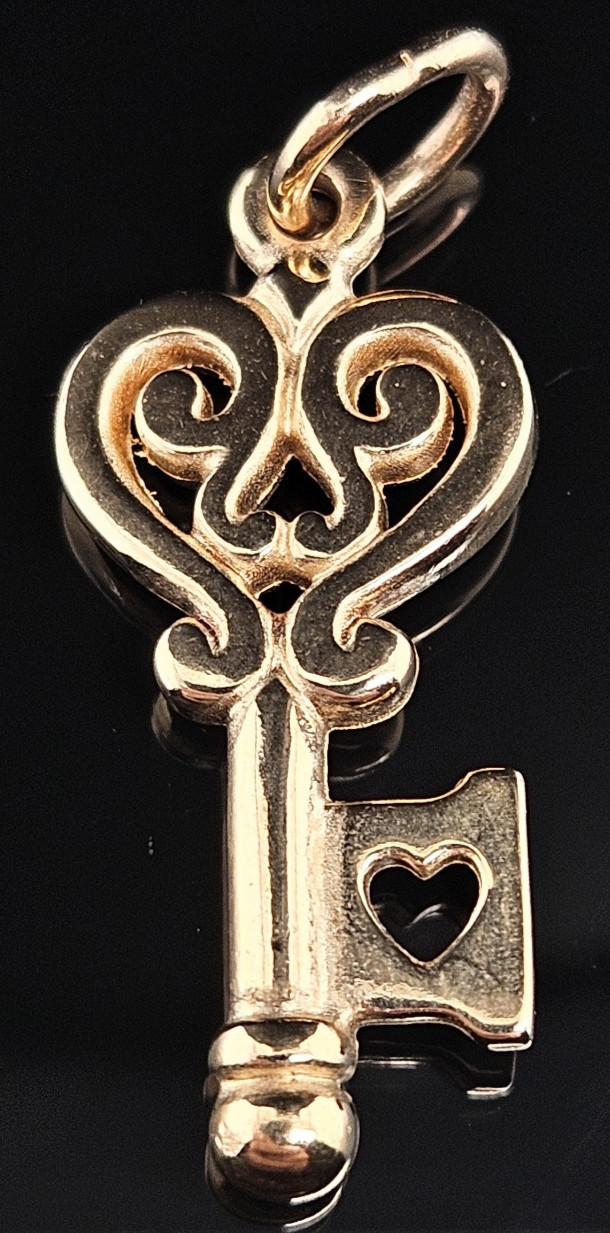 14K Gold JAMES AVERY KEY TO MY HEART Charm Pendant Love 585 Uncut Ring