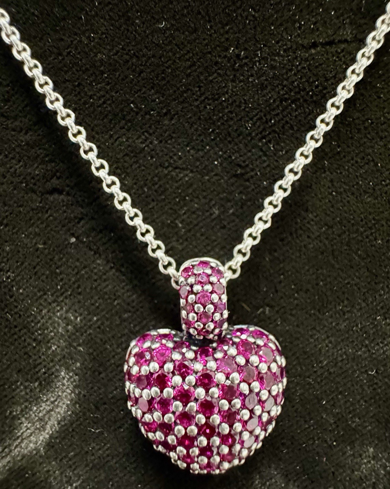 Beautiful Thomas Sabo 925. Sterling Rolo Necklace With Ruby Pave Heart Pendant
