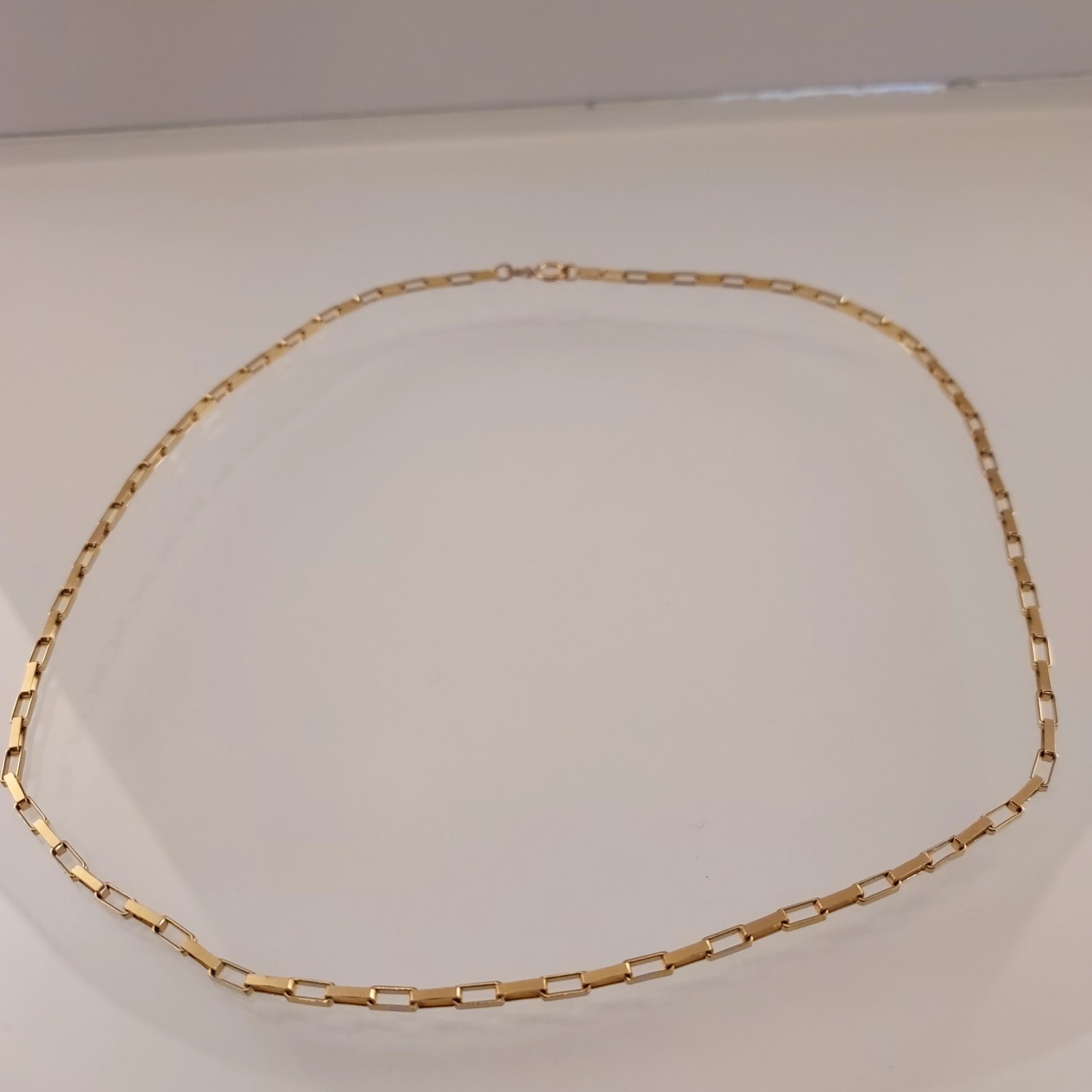 Vintage 14k Italy Square Link Chain. 18″ Length. 2mm Width. 7.5 Grams.