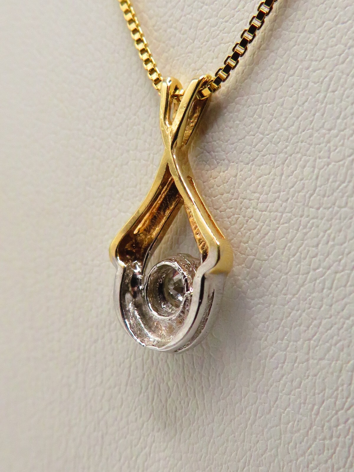 LOVELY 14K YELLOW & WHITE GOLD PENDANT ¾” LONG w 1 RBC DIAMOND*
