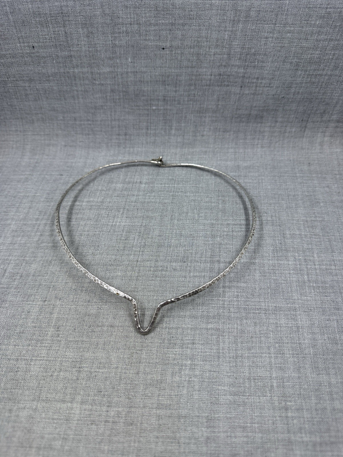 James Avery Hammered V Neck Drop Collar Sterling Silver .925 Necklace