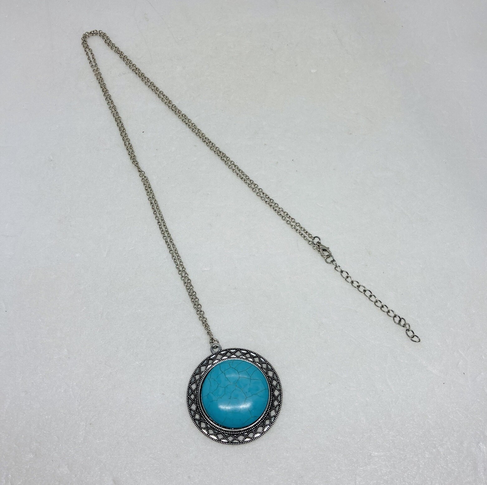 Vintage Turquoise Gemstone Pendant Charm 38” Necklace Costume Jewelry Decor 22