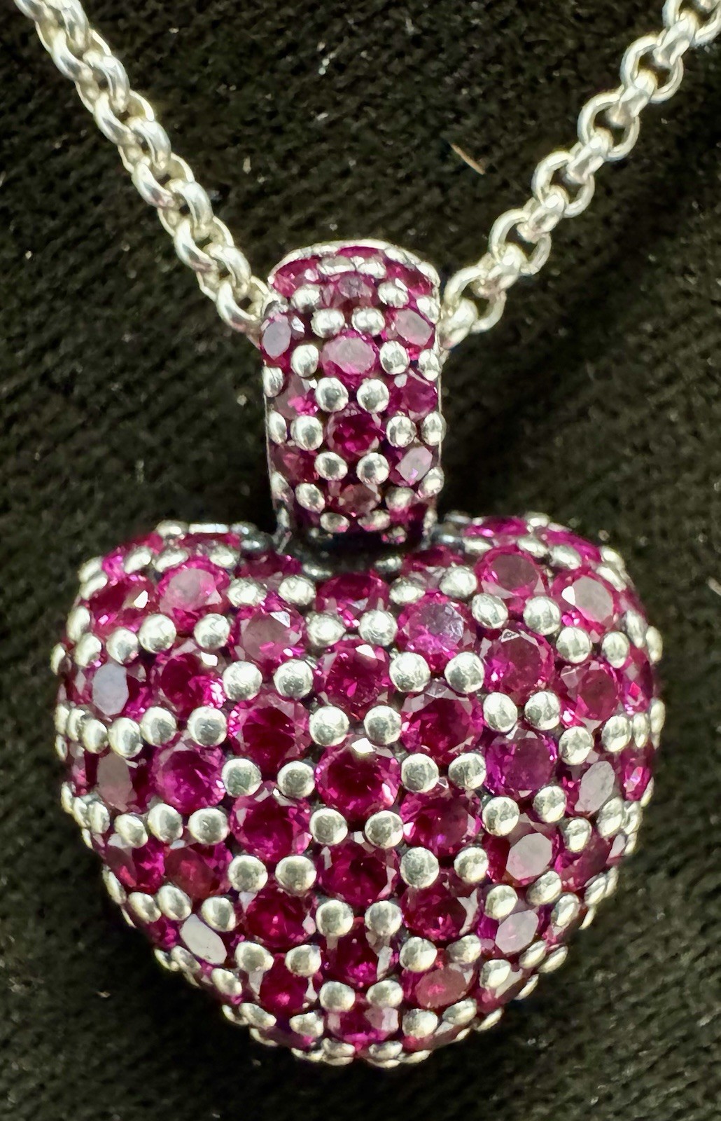 Beautiful Thomas Sabo 925. Sterling Rolo Necklace With Ruby Pave Heart Pendant