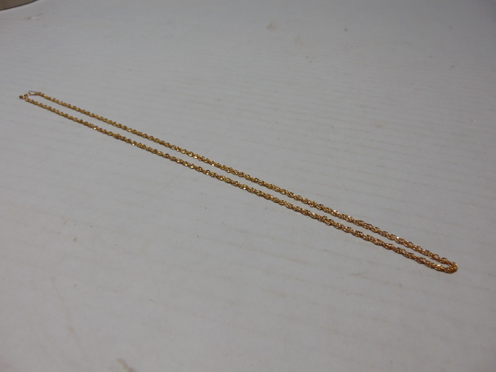 Stunning 14K YellowGold Hollow Bismark Chain Necklace Length 19″Width 2mm 1.68gm