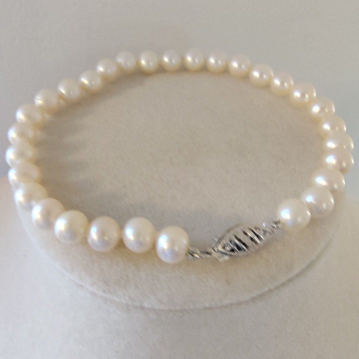 Vintage 14K White Gold Cultured Pearl Strand Bracelet 7″ Hand Knotted Filigree