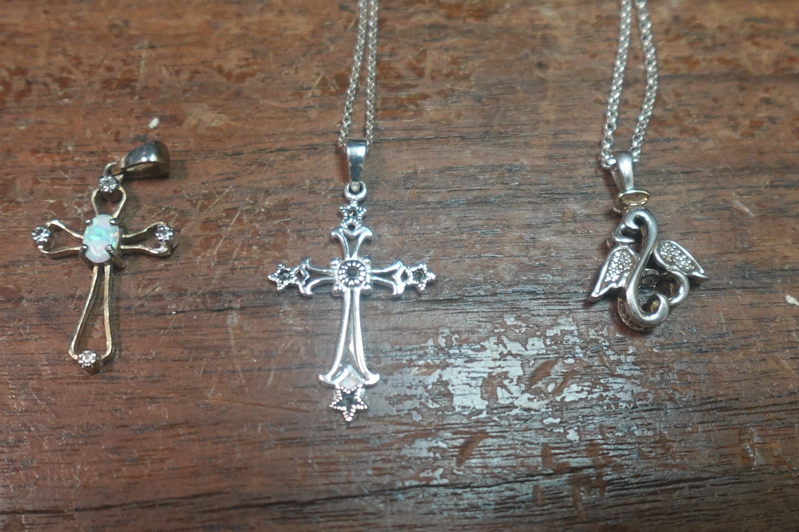 LOT OF 3 STERLING SILVER JEWELRY ITEMS CROSS ANGEL 2 W CHAIN