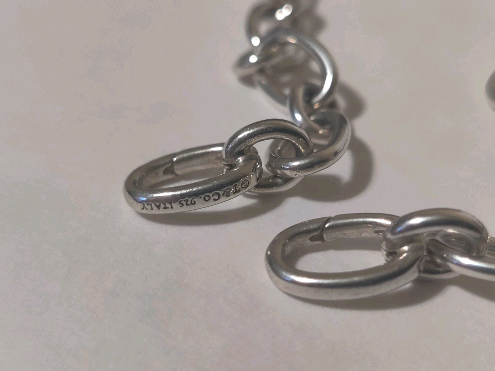 Tiffany & Co Italy Oval Link Clasping Ends Necklace Silver 925 W Box 18 inch